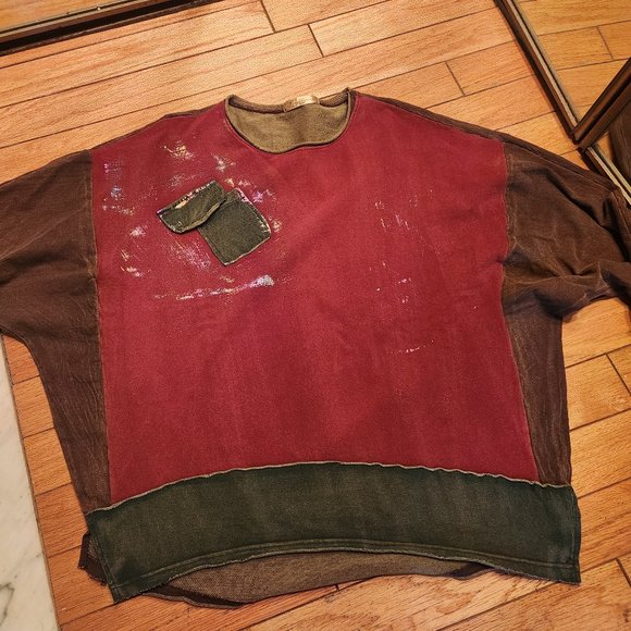 OUTRAGEOUS SWEATSHIRT - Picture 1 of 5